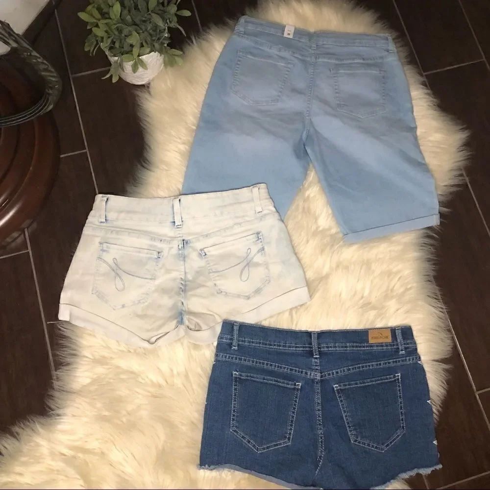 Girls short size 16 bundle of 3 - Picture 2 of 3
